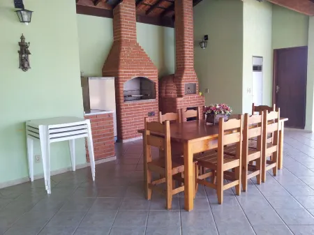 Boituva country house! Comfort and security, 4 suites, large pool, Wi-Fi Отели в г. Бойтува