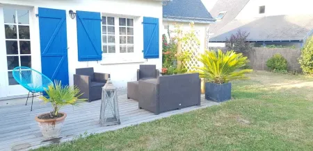 House Near Paths and the Ria d'Etel 6 Pers. Отели в г. Плуинек