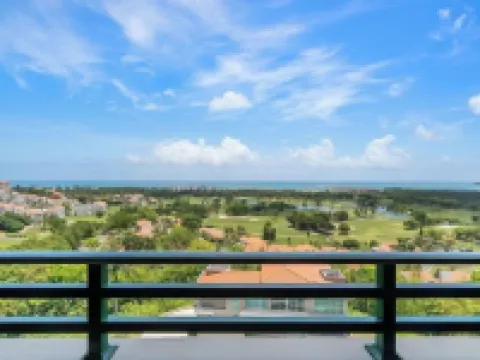 Wyndham Residence 4BR Penthouse Ocean View Hotels in Zarzal