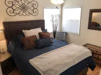 Tulare’s RARE FIND with a pool! Located in the Heart of California’s farmlands! Hotels in Tulare