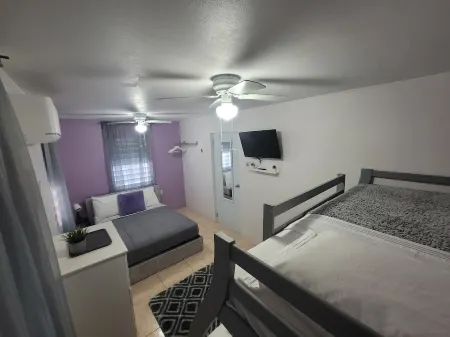 Apt w/ Pool deck & Games, 5 mins from the Beach OU Отели в г. Исабела