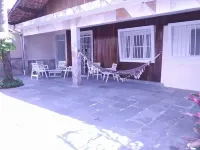 Spacious house with accessibility.  A few meters from the beach.