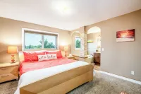 Family Home w/ Swim Spa and Lake Views in High River Hotels in High River