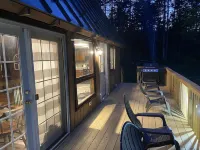 Charming Family Ski Chalet Less Than 5 minutes Drive to Okemo/Jackson Gore