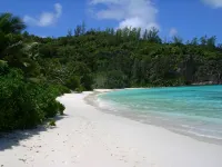 Villa with large terrace and breathtaking ocean views nearby