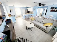 Relaxing Beach Home Only 3 Miles From Beach! Hotels near The National Navy UDT-SEAL Museum