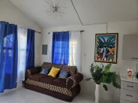 Chillax Portmore. Centrally located, beaches and  restaurants close by.