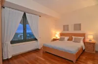 Luxury Villa with pool, located on a prominent hill, a few minutes to the sea. - Gym