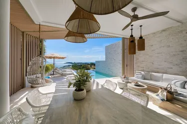 รูปภาพของ3 Bed/4 Bath BEACHSIDE VILLA with SEA and SUNSET VIEWS, 150 meters walk to BEACH