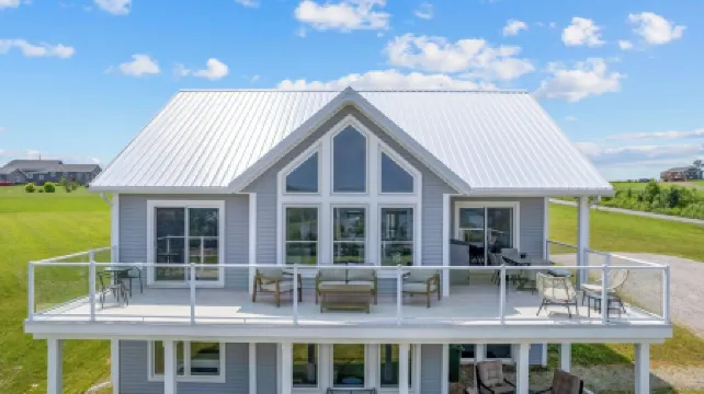 The Lookout - Executive Waterview Home