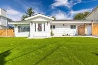 Spacious Family Home central to Squamish