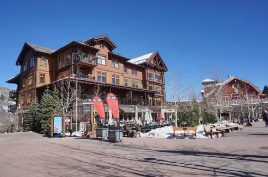 Hayden Lodge  - Views of the Slopes and Village 3 Bedroom Condo by RedAwning