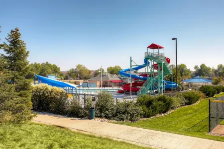 NEW Spacious Home Near Old Town Parker/Tech Ctr Отели в г. Паркер