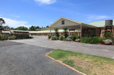 Tuckerbox Motor Inn