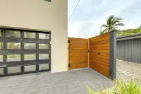 4 Mi to Beach Chic Condo in Heart of Wilton Drive Hotels in Wilton Manors