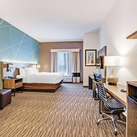 Comfort Suites