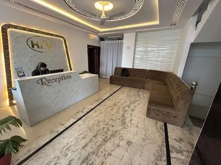 Hotel Lakeview Отели в г. Чхатарпур