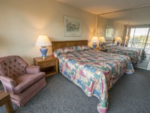 แฟลกชิพ อินน์ โรงแรมในเบรเมอร์ตัน