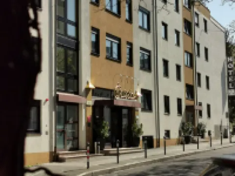 克里斯特爾酒店 鄰近Schoppershof的酒店