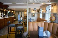 Shard Riverside Hotels in Greenhalgh-with-Thistleton
