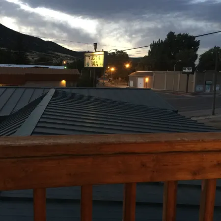 Rustic Inn Motel