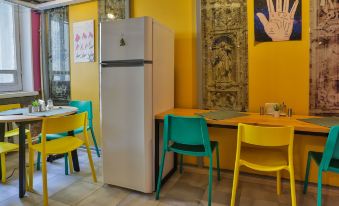 Capsule Hotel de Lux ApraxInn — Hostel