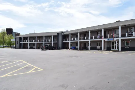 University Manor Inn Отели в г. Амхерст