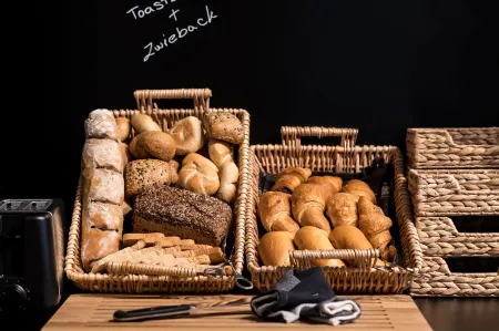 Airbase Hotel Отели рядом с Аэропорт Талерхоф