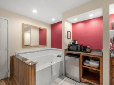 Jonathan Creek Inn and Villas Hotels in Maggie Valley