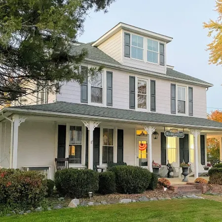 Colonial Beach Plaza Bed & Breakfast