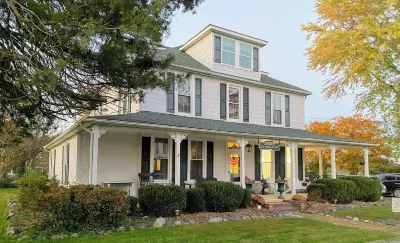 Colonial Beach Plaza Bed & Breakfast