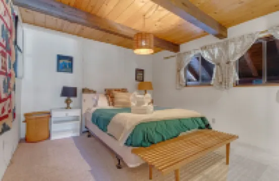 Vacation Home 216 3 Bedroom Home by RedAwning