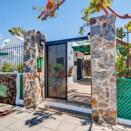 Apartamentos las Acacias