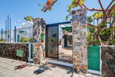 Apartamentos las Acacias