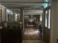 The Talbot Inn Hotel a Witney
