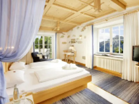 โรงแรมเฮิร์ช โรงแรมในฟึสเซิน