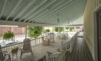 Sugarcreek Village Inn Hotels in Wayne Township