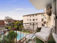 A Light Filled Contemporary Design Apartment Hotels in Randwick