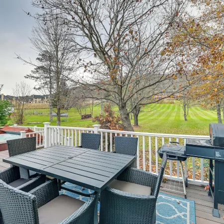 Slope Views: Luxe Windham Retreat w/ Hot Tub!