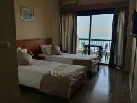 Holiday Suites Hotel & Beach Resort Hotels in Haret Sakher