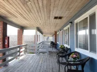 Born Free Suites by the Sea Hotels in Montauk
