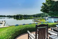 Paw Paw Fall Getaway Wine Fest and Apples! - 3-Star