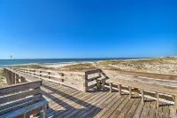 Gulf Shores Condo: Covered Balcony & Beach Access