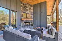 Riverfront Heber Springs Home with Dock and Slip! - Badekar