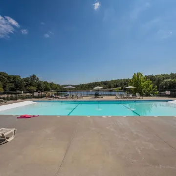 6 Mi to Branson Strip! Lakefront Home with Fireplace