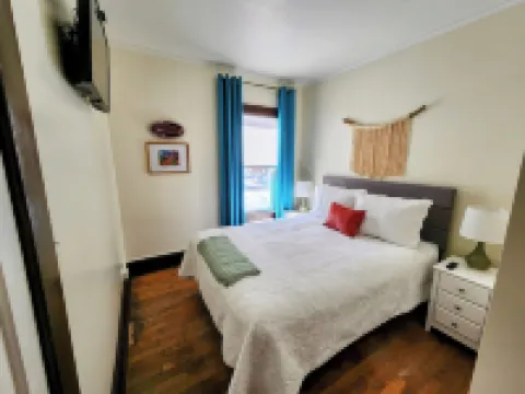 Beth's Place III-Downtown Potsdam-You'll Love It! Hotels in Potsdam