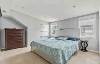 Clarendon Hills Top Floor Hotel di Clarendon Hills