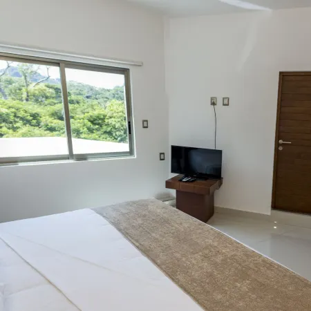 La Loma Suites