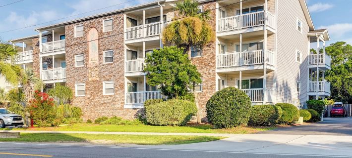 Ocean Access & Balcony: Surfside Beach Condo Hotele w: Surfside Beach