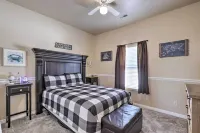 Fenced Yard, Gazebo! Eagle Mountain Extended Stay - bar